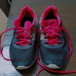 Nike tanjun racer sneakers 4.5y